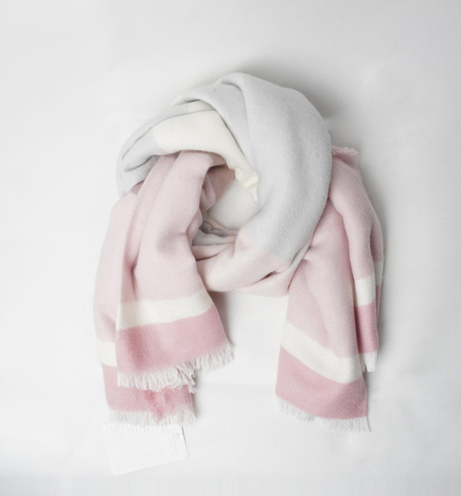 　Scarf