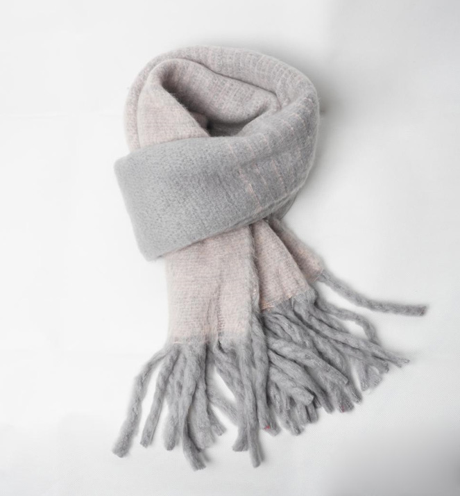 　Scarf